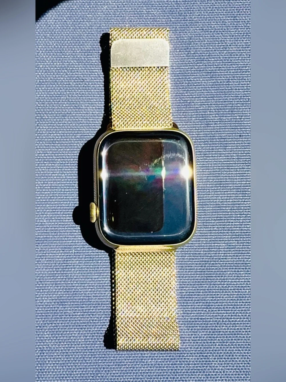 Apple Watch 45mm Gold Stainless Steel Milanaise Band- 8th Gen